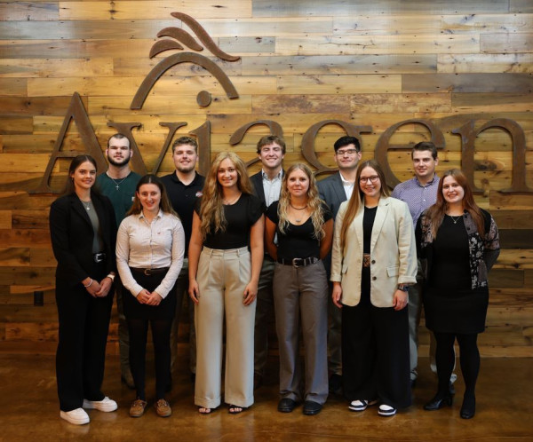 15 students who participated as Aviagen interns in 2024