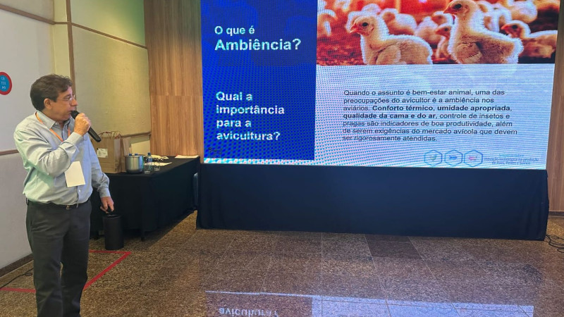 Manejo, segurança alimentar e bem-estar animal ganham destaque com a Aviagen em evento da FACTA